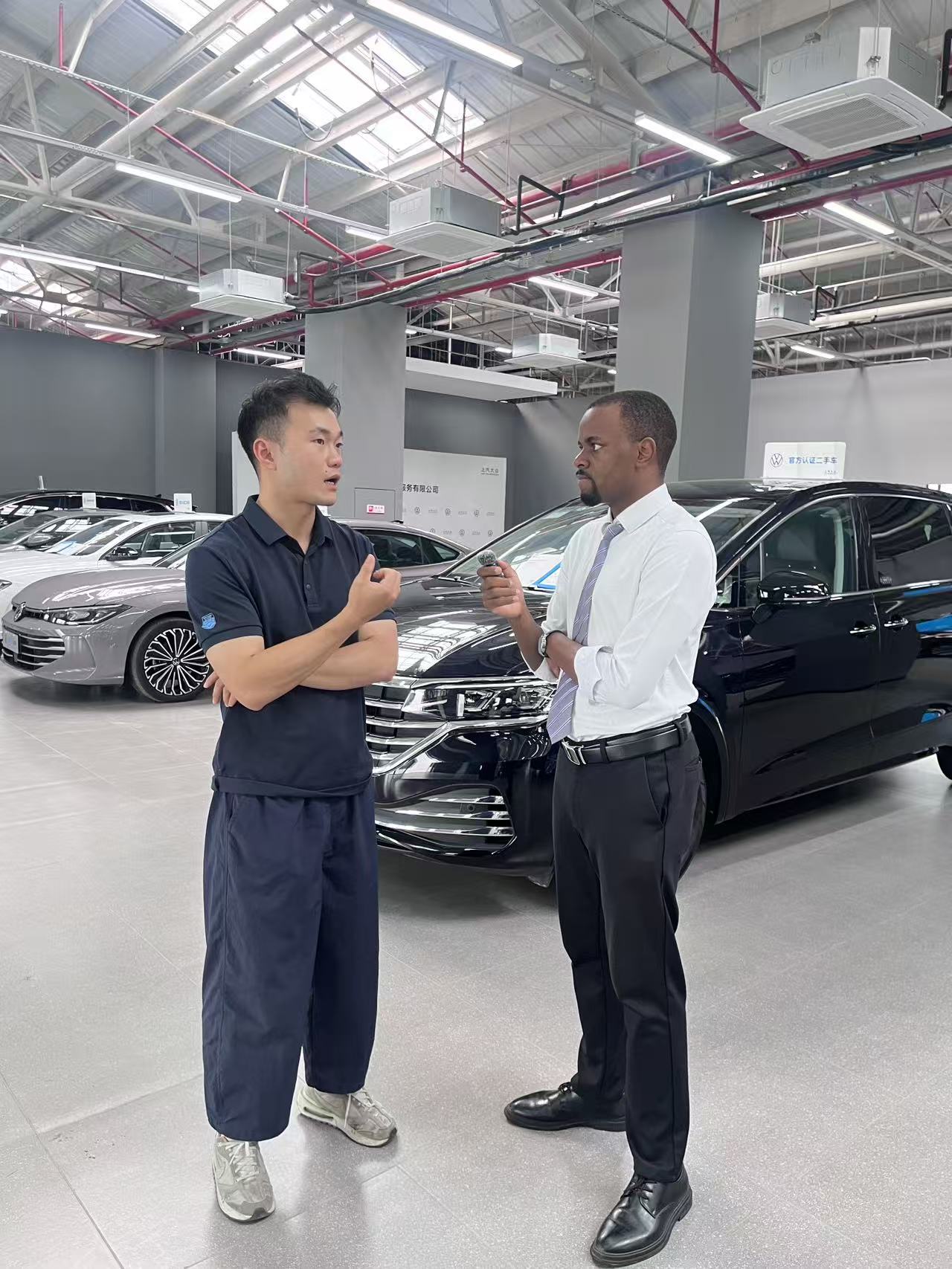Vehicle inspection discussion at showroom